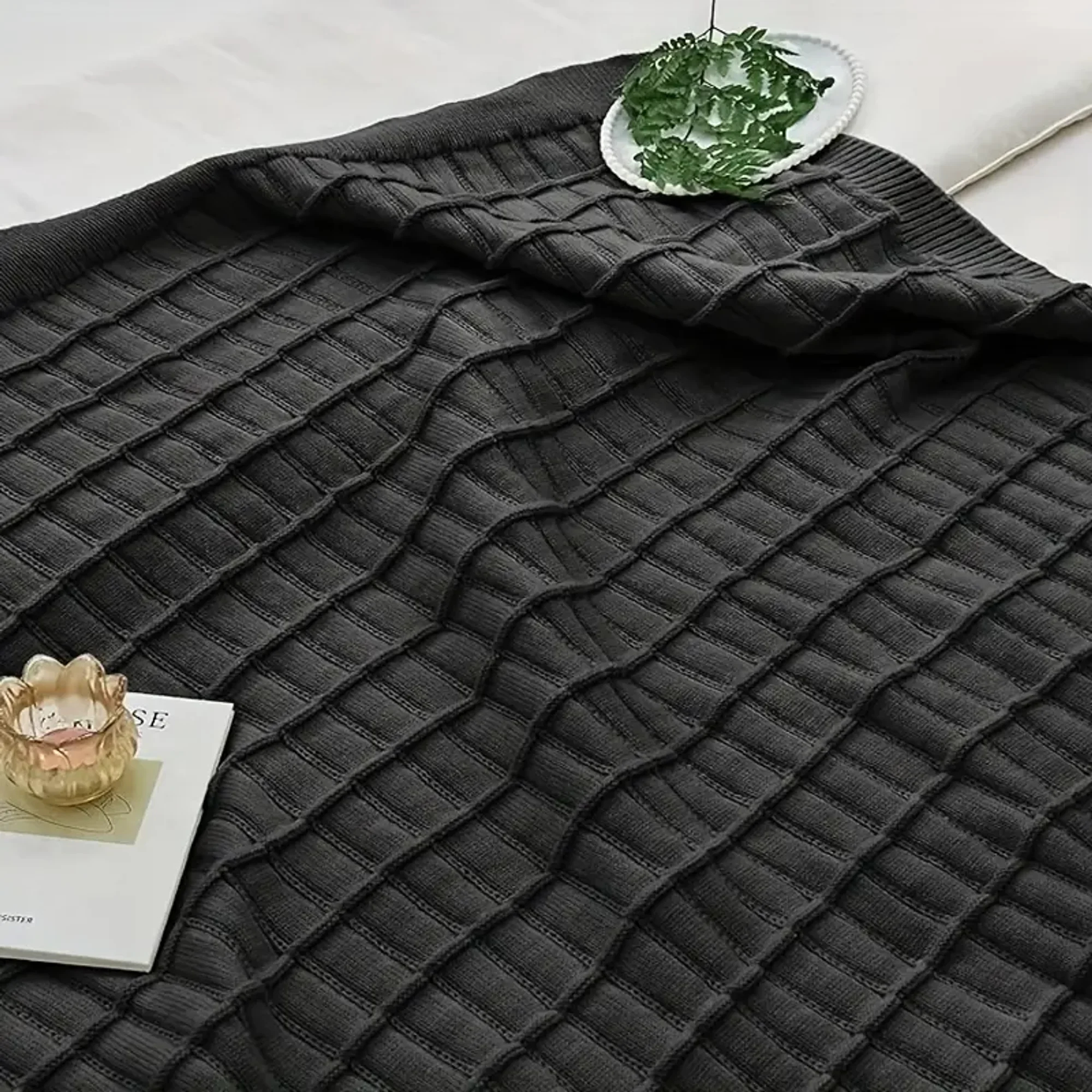 The Noir Home Collection - Thumbnail 3